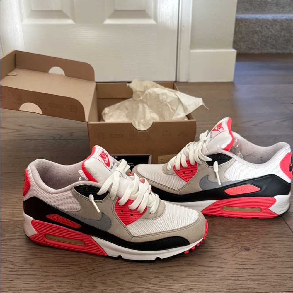 Nike air max  90s Sneakers - White, Black, garnet mens 7.5